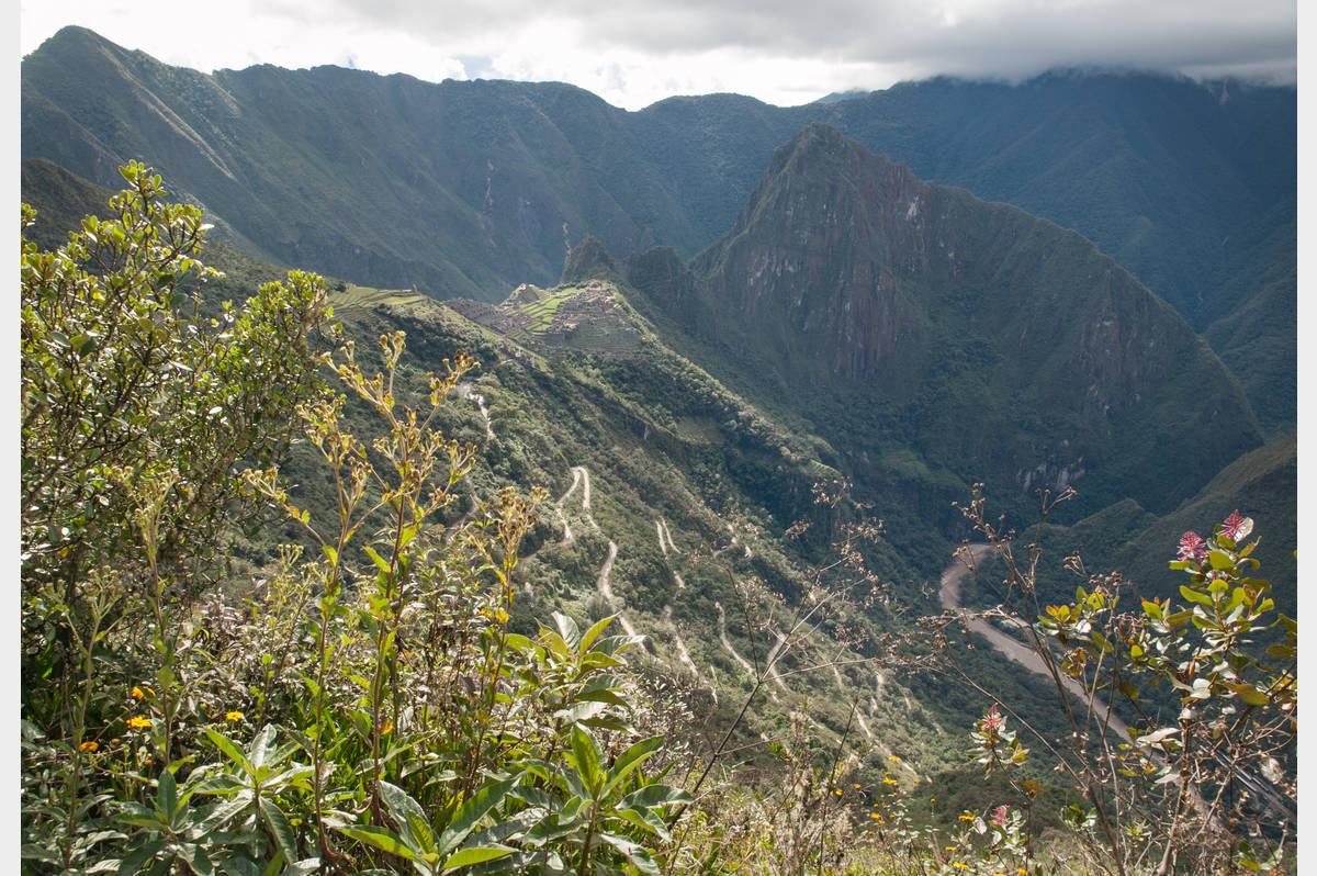 Peru 2011 macchu picchu vanaf de zonnepoort