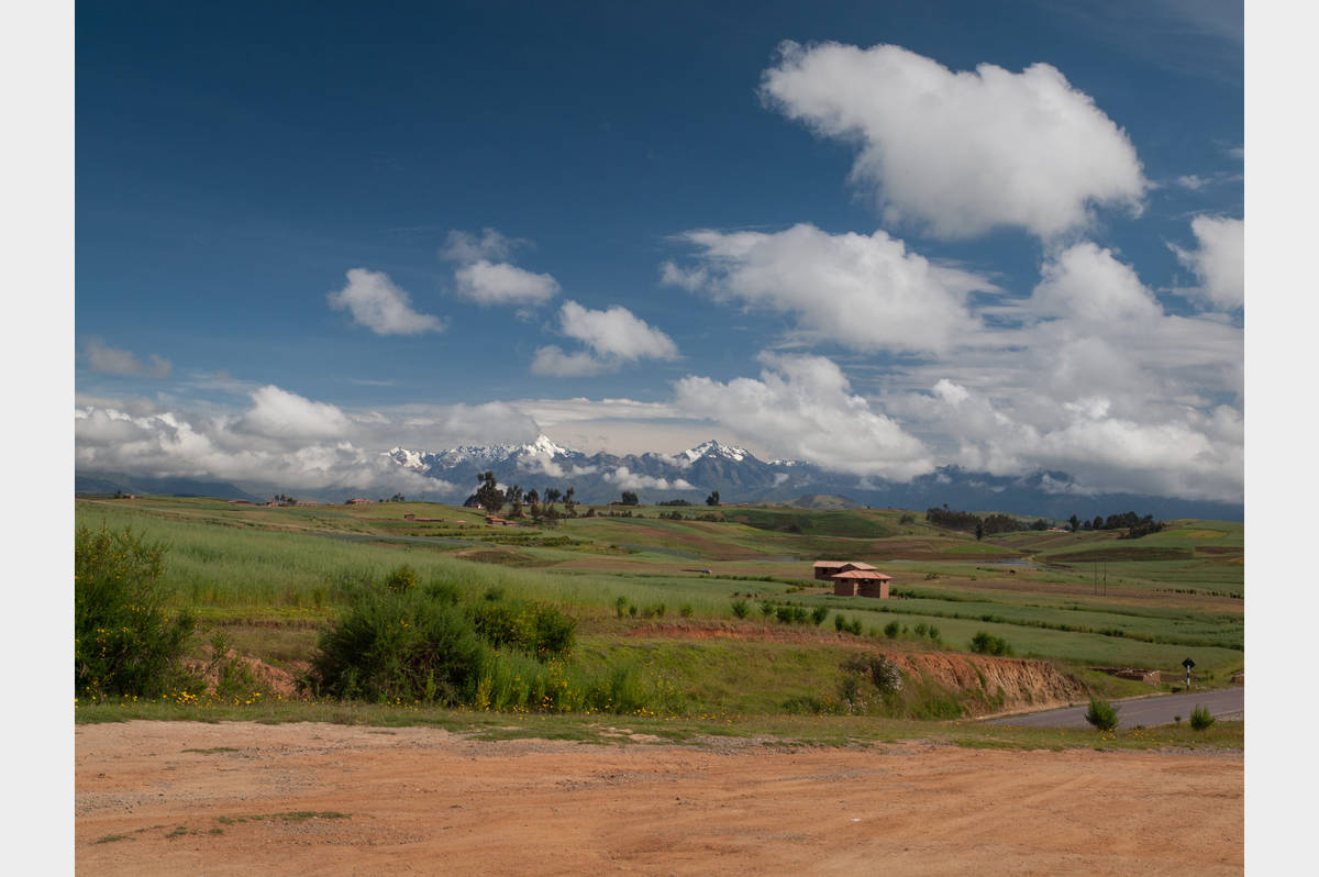 Peru 2011 met de andes in de achtergrond