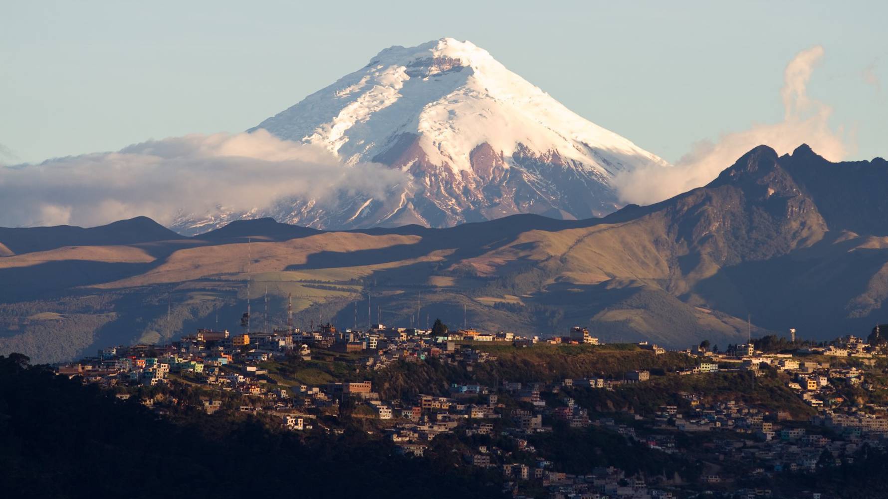 Cotopaxi_-_shutterstock_95394841_(Large)