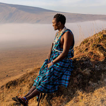 Masai_looking_over_Ngorongoro_Crater