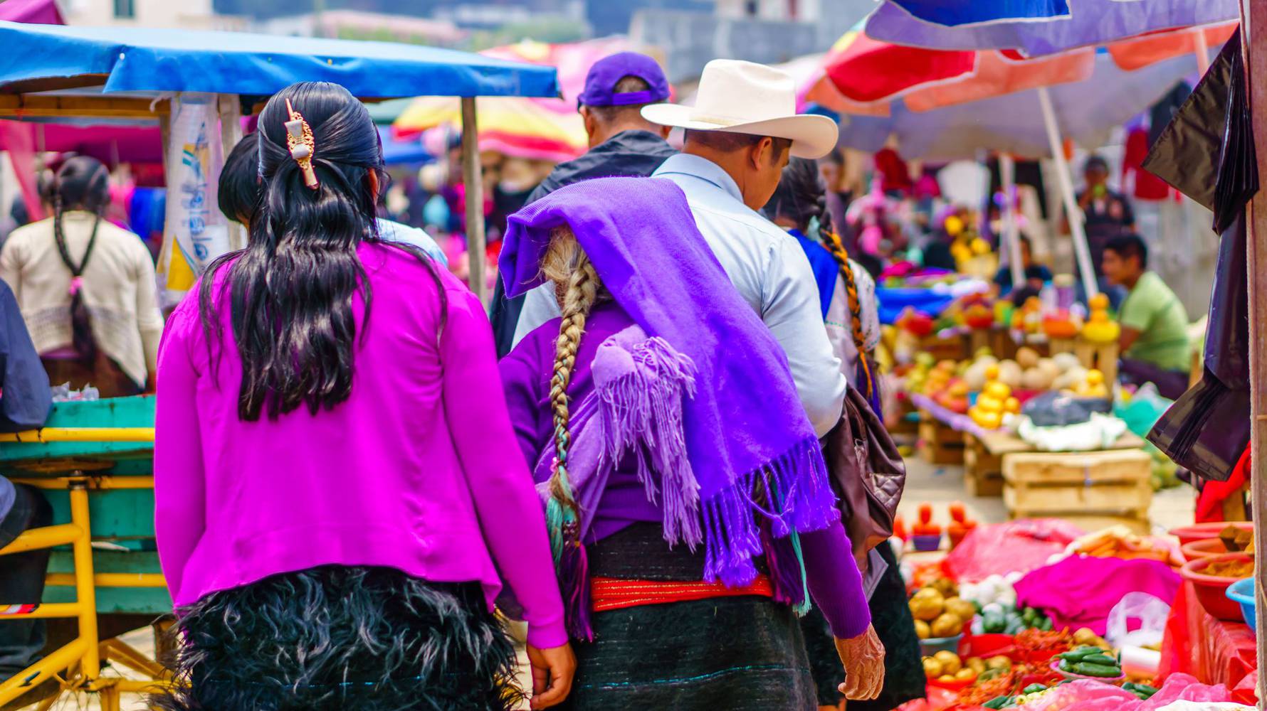 dag_8-9_shutterstock_616369703_Tzotzil_maya_woman__Chamula_Village_website