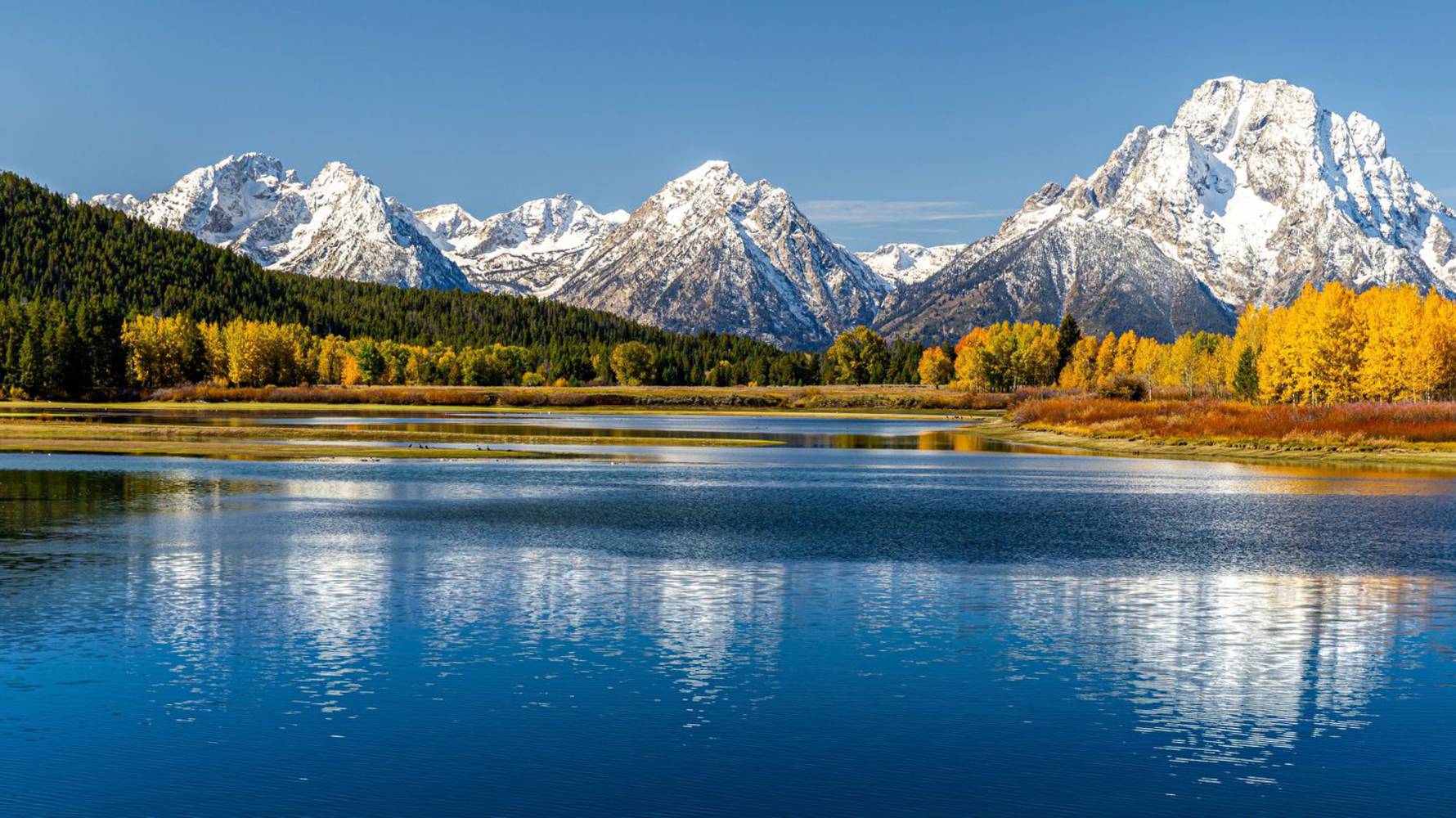 Dag_6_shutterstock_2185967193_Teton_horizontaal_panorama_L