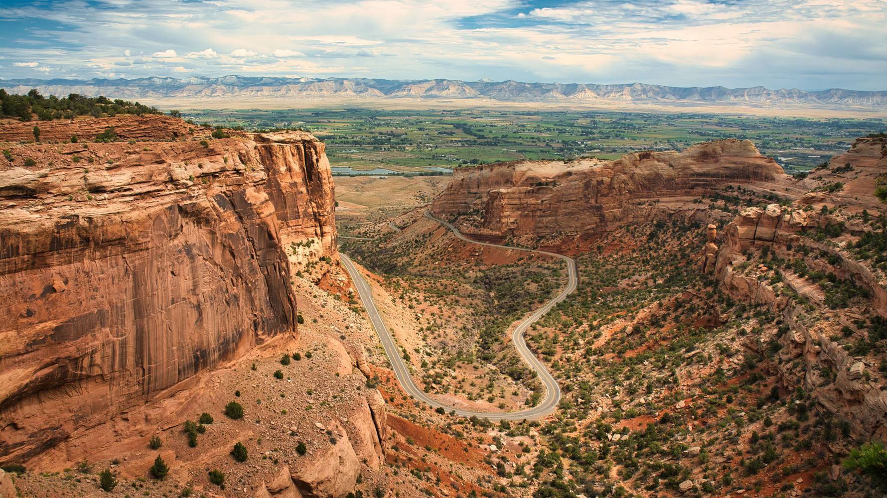 Dag_15-16_shutterstock_2313941485_Colorado_national_monument_website