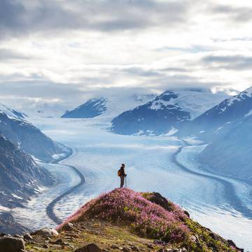 cover_shutterstock_485836183_Salmon_Glacier_near_Stewart