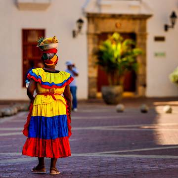 COVER_shutterstock_2485931757_Palenquera_woman_website