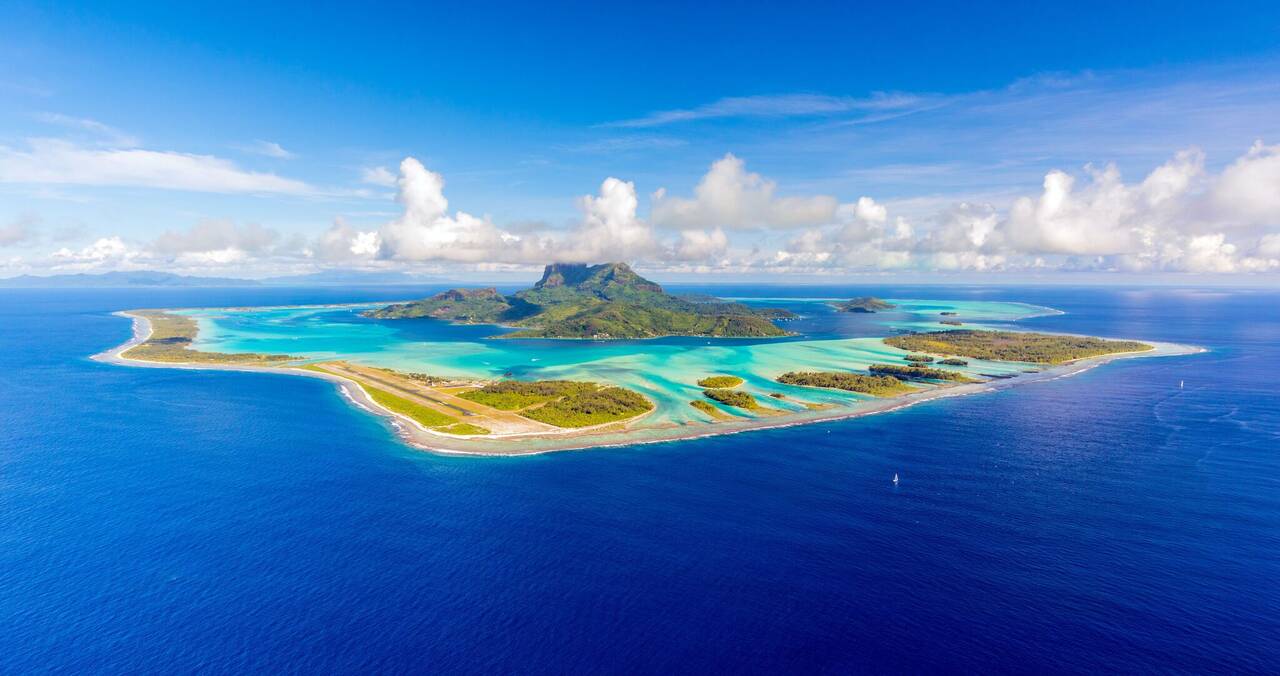 shutterstock_2331381855_Bora_Bora_L
