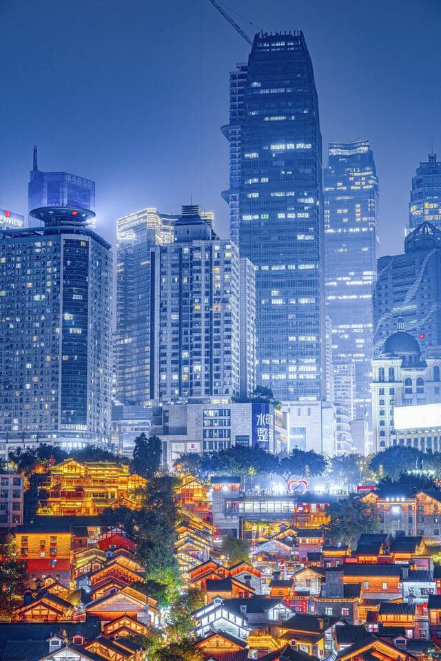 Chongqing_shutterstock_2653516219_L
