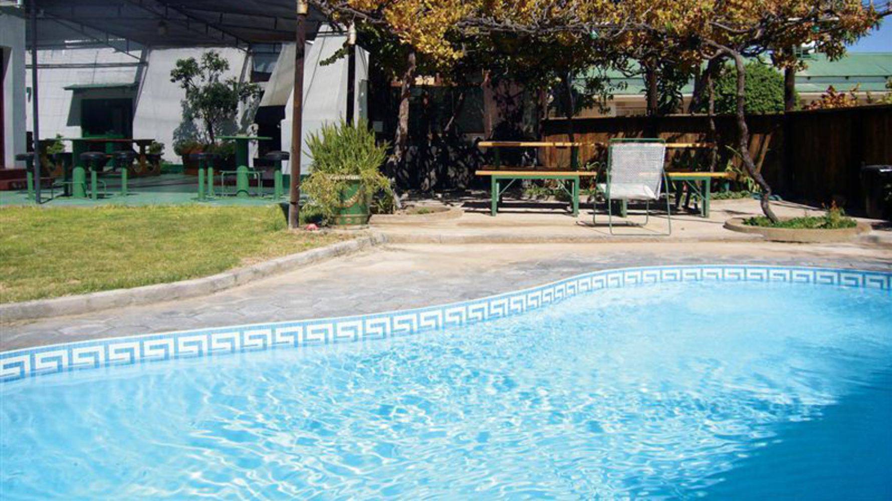 Country_Hotel-_Swimming_Pool