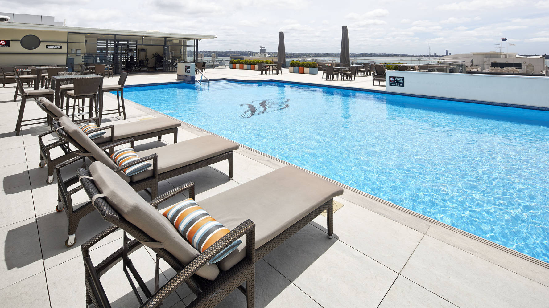 Heritage_Auckland_Rooftop_Pool_98773