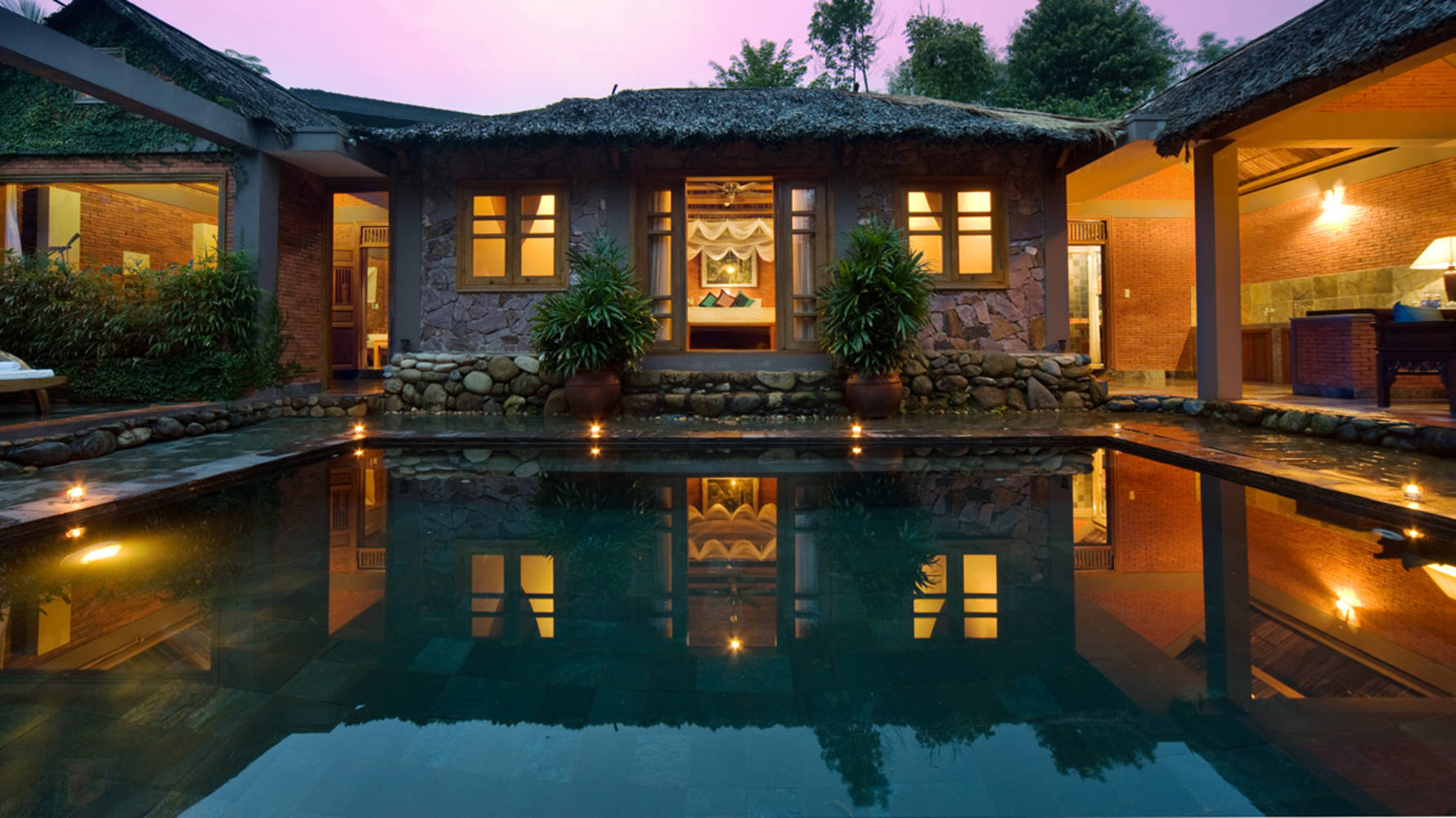 Traditional_Vietnamese_Pool_House_(1)