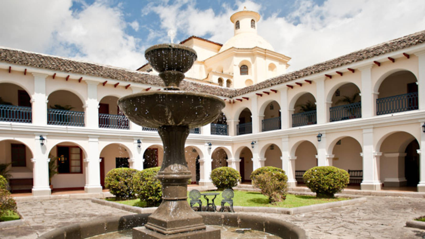 courtyard-hotel-dann-monasterio-popayan-colombia_6052281214_o